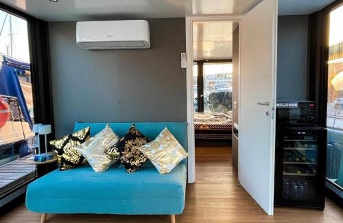 Villaggi Boat Rental | HouseBoat - Lago Maggiore con Jacuzzi