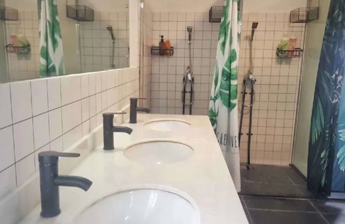 Longgang Hostel | Houselet Hostel