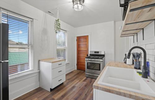 German Village Apartment | Housepitality - City View Loft - German Village