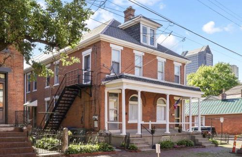 German Village Apartment | Housepitality - Cityscape - Historic 2BR
