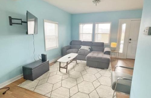 Columbus House | Housepitality - The Bliss Lodge - Large House