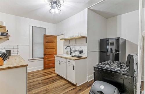 German Village Apartment | Housepitality - The City Gateway