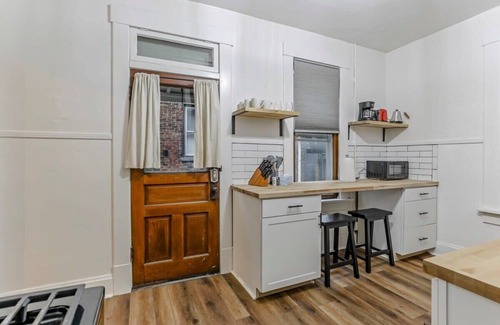 German Village Apartment | Housepitality - The City Gateway