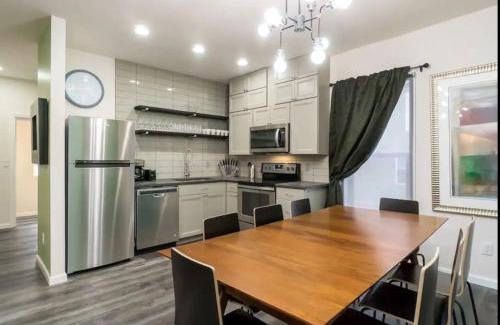 West Columbus House | Housepitality - The Mint Julep House