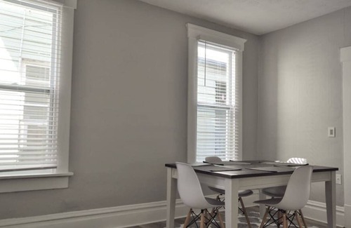 West Columbus Condo | Housepitality - The Orange Door Inn