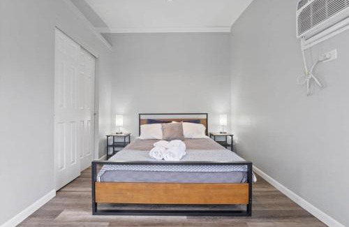 Newark Hotel | Housepitality - The Restful Studio - Cozy