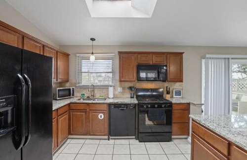 Columbus House | Housepitality - The Woodward Park Charmer - 4BR