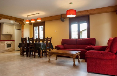 Puertolas House | Houses the Ribera. 6 standard pax. Ordesa
