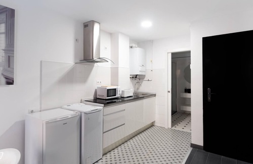 Old Town Apartment | Housingleon- Five Rooms Botines