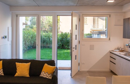 Savena Apartment | HouSmart Toscana 53 White