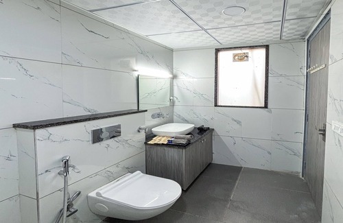 Wakad Hotel | Housr Wakad Pune Hinjawadi Road