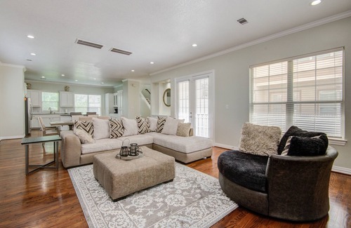 Houston House | Houston Galleria Luxury Home.