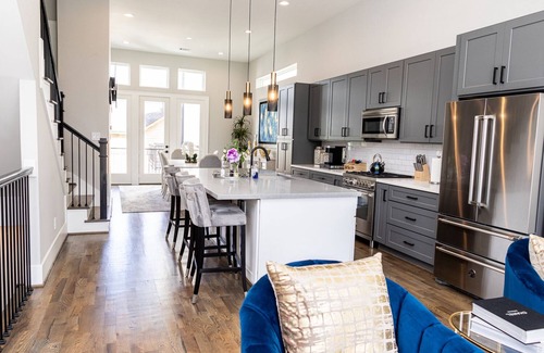 South Central Houston House | Houston Lux Townhome