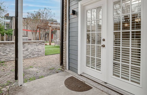 Willow Meadows/Willowbend Area Apartment | Houston's Secret Accommodation