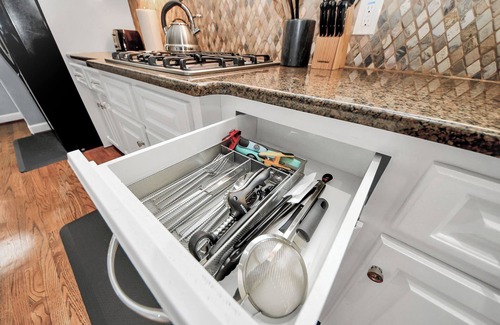 The Galleria House | Houston/The Manor/77056/Corporate Stays 30+ Days