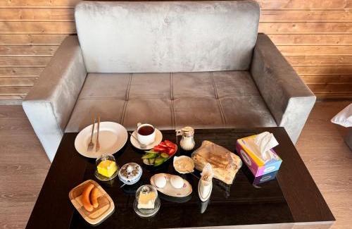 Yerevan Apartment | Hovakimyans Hotel And Pool EVN