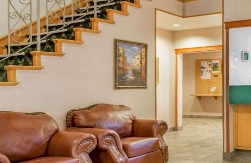 Fort St. John Hotel | Howard Johnson by Wyndham Fort St. John