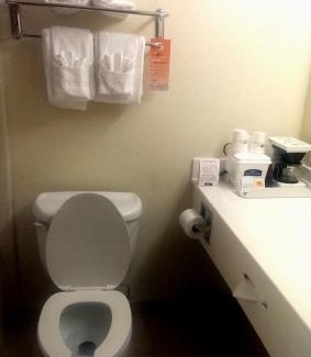 Lightfoot Hotel | Howard Johnson by Wyndham Williamsburg