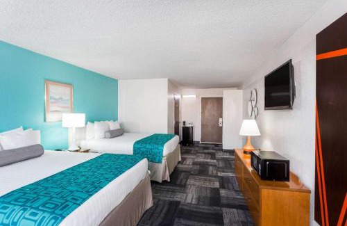 Winter Haven Hotel | Howard Johnson by Wyndham Winter Haven FL