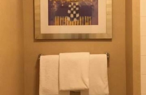 Merrillville Hotel | Howard Johnson by Wyndham Merrillville