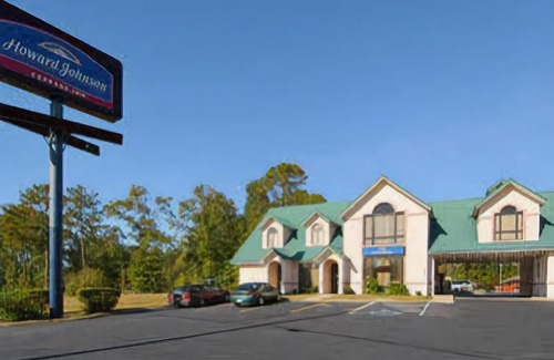 Dothan Hotel | Howard Johnson by Wyndham Dothan