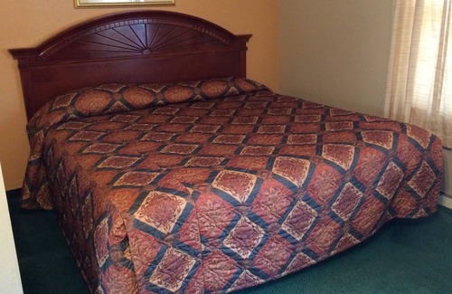 Marshall Hotel | Howard's Motel