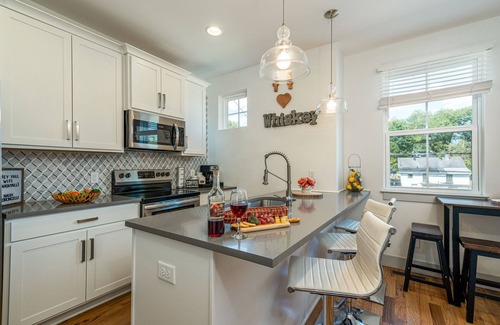 Nashville House | Howdy Hideaway - 3bed 3bath - Minutes to Broadway!