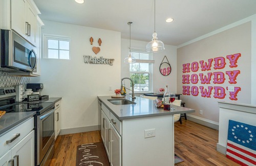 Nashville House | Howdy Hideaway - 3bed 3bath - Minutes to Broadway!