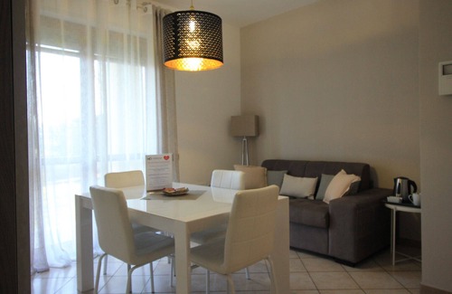 Cinisello Balsamo Apartment | HQ Aparthotel Milano Inn Smart Suites - Comfort Apartment with 2 Bedrooms