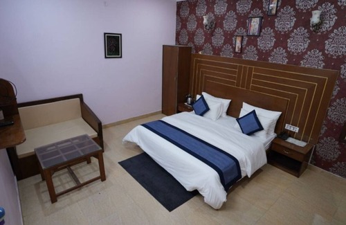Dhikuli Hotel | HR Dukes Den Resort