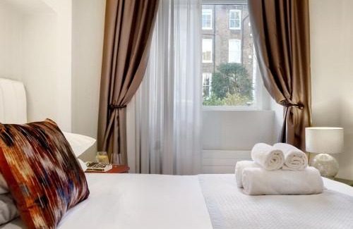 West Kensington Apartment | HR2 - Charming 1-Bed near Holland Park - by Short Stories London