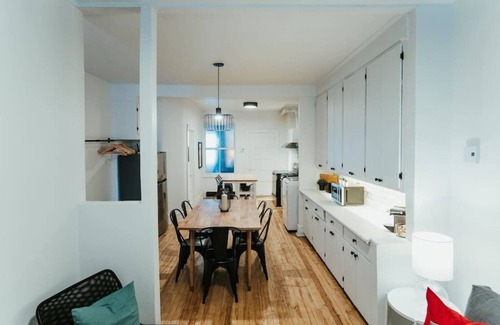 Verdun Apartment | HRésidence Cozy 3 Bedroom: The Heart of Wellington