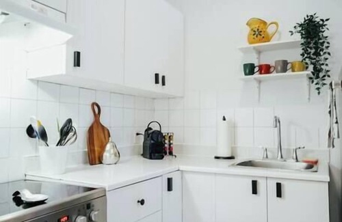 De Lorimier Apartment | HRésidences: Cozy Studio in the Plateau Mont Royal