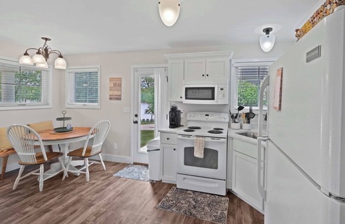 Ottawa House | Huck Finn | 1 Bed, 1 Bath