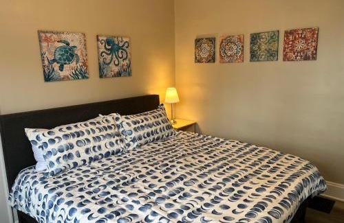 Norwood House | Hudson #1 Private Two Bed near Xavier & Downtown