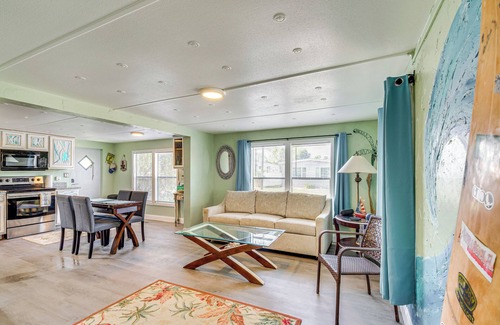 Vista Del Mar House | Hudson Home w/Dock on Canal ~ 1 Mi to Beach!