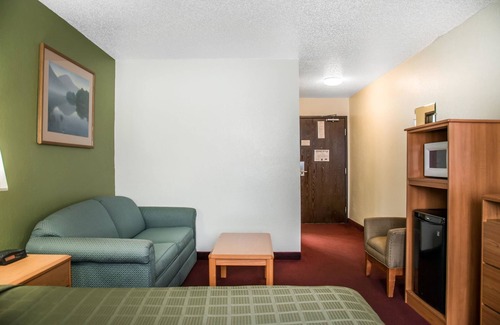 Hudson Apartment | Hudson Inn & Suites