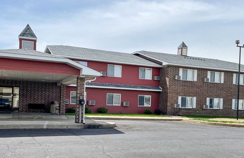 Hudson Apartment | Hudson Inn & Suites