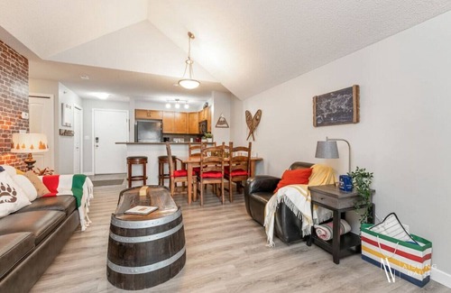 East Kootenay Condo | Hudson Pointe | Top Floor | Pool | Hot Tub | Gym