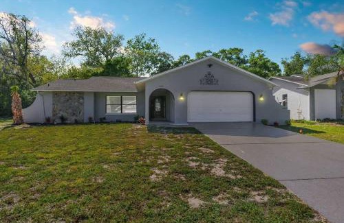 Windsor Mill House | Hudson retreat, 3 Bedroom Pool Home!