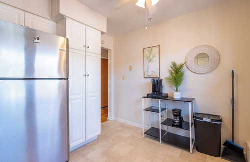 Belleville Apartment | Huge 2 Bed in Belleville Pets OK, Park2Cars, Laundry, Fios, Safe Dog Park Nearby
