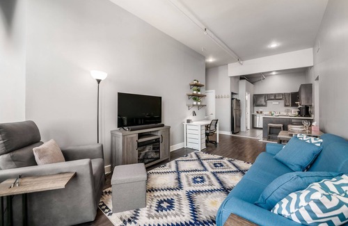 Short North Condo | Huge 2 BR Convention Center Condo by Short North + Downtown+ North Market