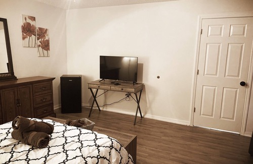 Spring Hill Other | Huge and Private Room#2 No stair climbing