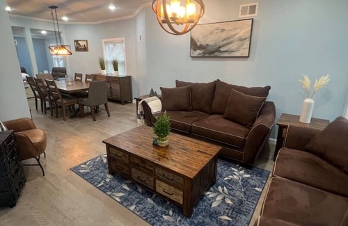 Belleville House | Huge Family House 12 miles to NYC/4Bath/Parking