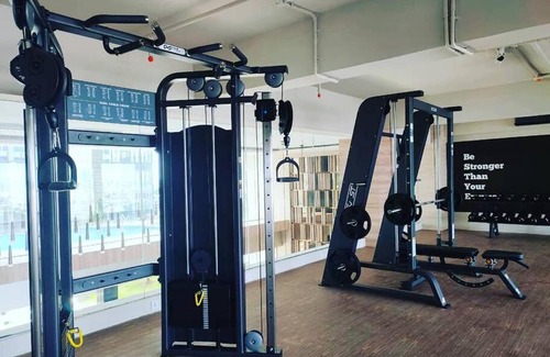 Medan Apartment | Huge Family Room 94m2 Jati Junction - Pool & Gym