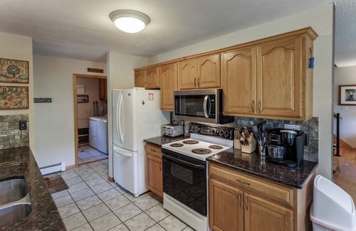 Garrison House | Huge Game Room, Protected Dock, Guest house, Firepit Tons of Games and more!