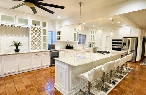 El Paso House | Huge Hacienda Home + 1 guest house ,Pool, Scenic Views, Up to 16 Adults, 4 kids
