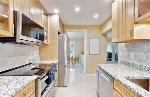 Ringling Estates House | Huge Home with Pool, Home Office, & Sunroom | Walk to Lido Beach