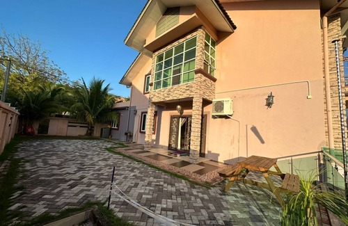 Kota Kinabalu House | Huge Homestay in Town! Can fit 15-20 pax