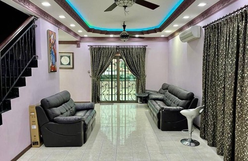 Kota Kinabalu House | Huge Homestay in Town! Can fit 15-20 pax